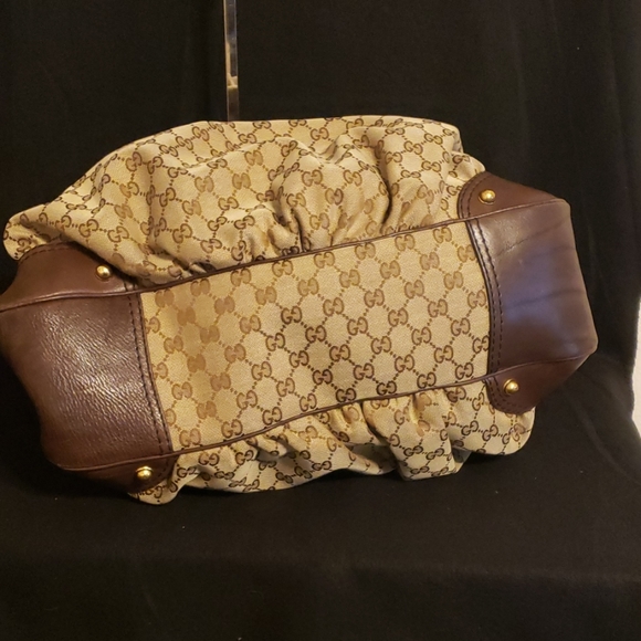Authentic Gucci Canvas Hobo - Picture 2 of 4